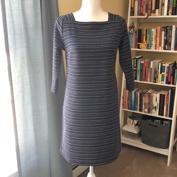 LOFT Shift Dress in Size SP - Picture 1 of 8
